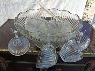 CRISTAL. SET. $15