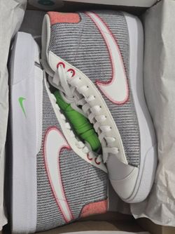 Nike Blazer Mid '77 Men's 7.5 Women's 9