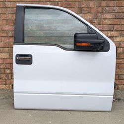2009-2014 Ford F150 Front Right Door