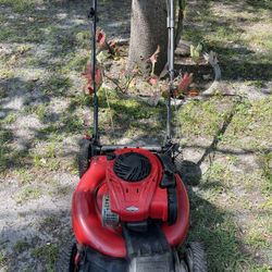 Self Propelled Lawn Mower Troy-Bilt 21” Cut With A 5.5 HP Engine 