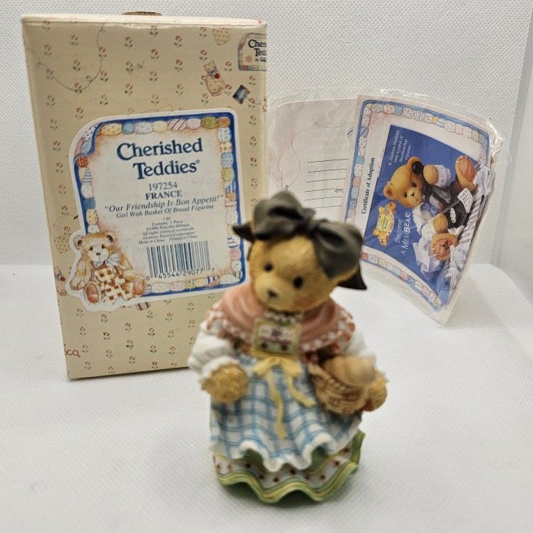 New Cherished Teddies Claudette FRANCE girl basket bread box bon appetite 

MINT CONDITION,  STORED IN THE BOX, COMES WITH ORIGINAL PACKAGING

FRANCE
