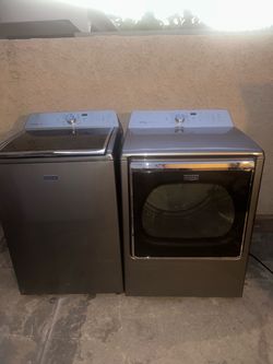 Maytag washer and gas dryer set