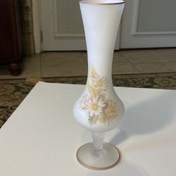 Beautiful Vintage 9 3/4” Inch Tall Frosted Glass Vase. Beautiful Condition.. A Great Gift 