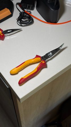 Wiha insulated bent pliers