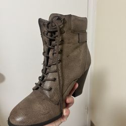 7.5 Women’s Boots 