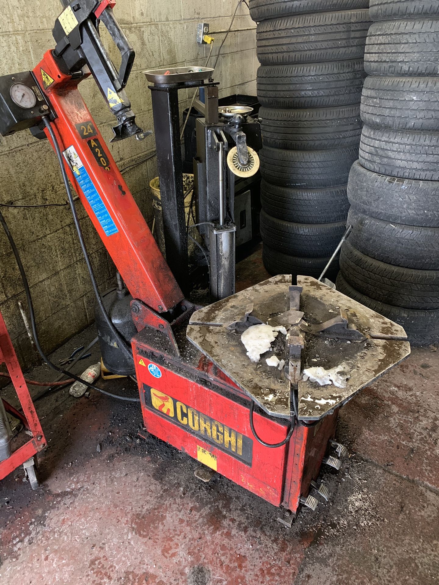 Corghi tire changer
