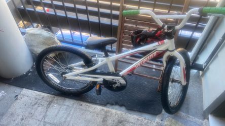 Specialized kids bike with helmet