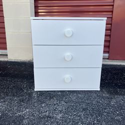 Modern White 3 Drawer Dresser Nightstand