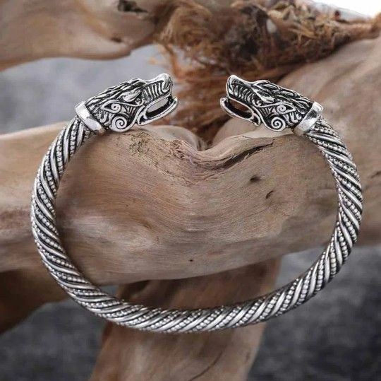 Wolf Head Bracelet