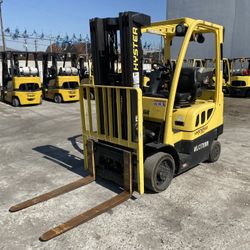 2016 Hyster 5000 LBS 3267 Hours  three stage side shift LP Forklift