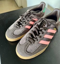 Brown/Pink/Green Adidas Gazelle