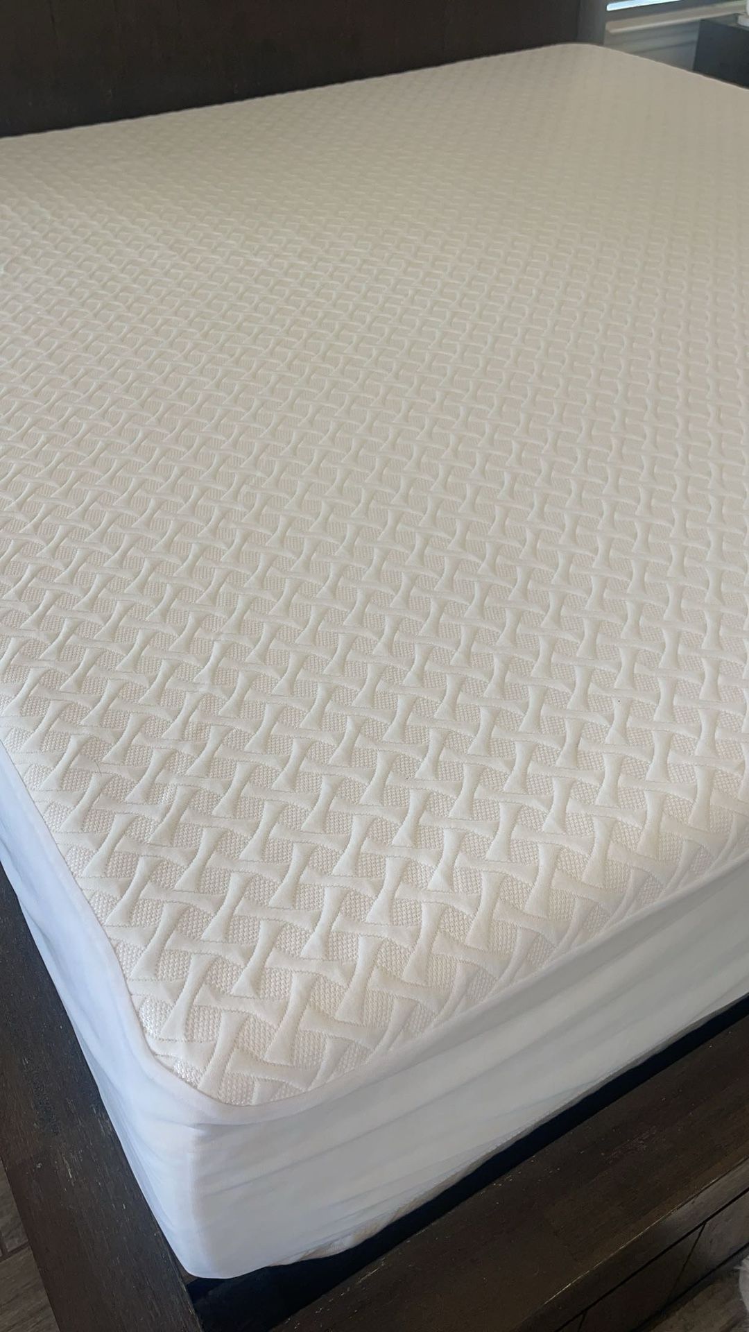 King Size New $250 Mattress Box Costco
