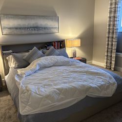 King Mattress Cover/Pad—Like New!