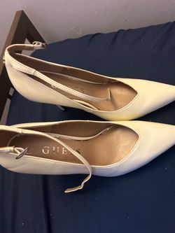 Guess HEEL SIZE 9M 3 inches