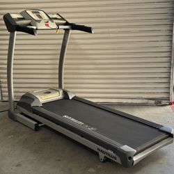 Nautilus T516 Folding Treadmill