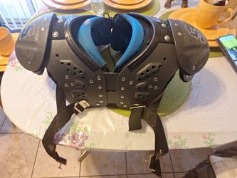 SCHUTT FOOTBALL PADS SIZE SMALL $70 FIRM PRICE