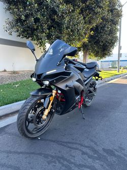 X22RR 250cc EFI Motorcycle | 6-Speed Street Legal Brand New