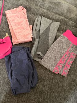 4 leggings size small for$10