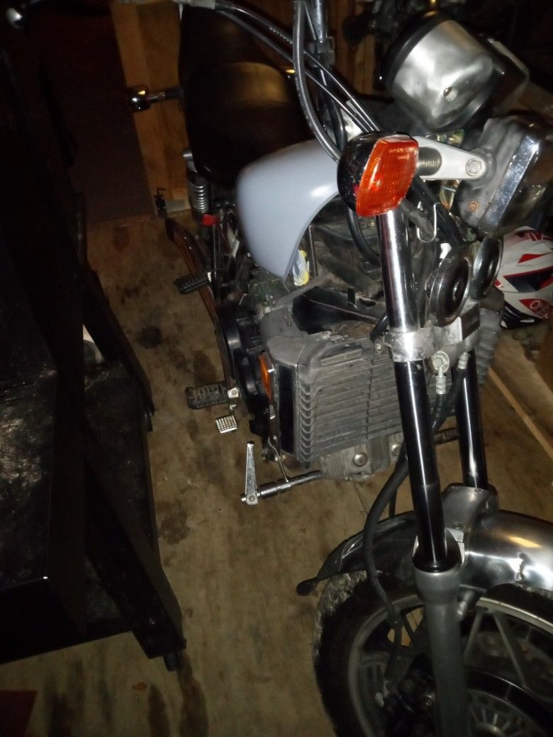 83 Honda Magna 750 for Sale in Thompson, OH OfferUp