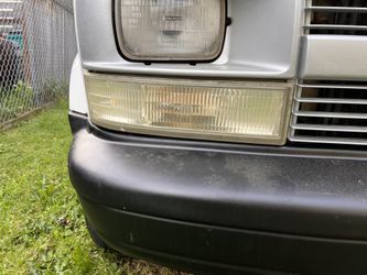 2001 Chevy Astro Headlights And Taillights 