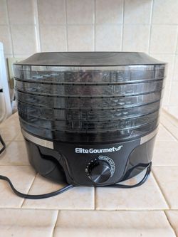 Food dehydrator