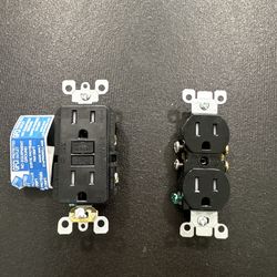 15 amp GFCI and 15 amp outlet