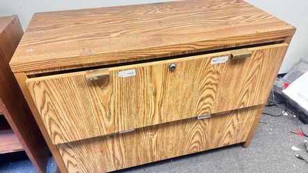 2 Drawer file cabinet
