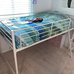 LOFT BED with Desk - White Twin 