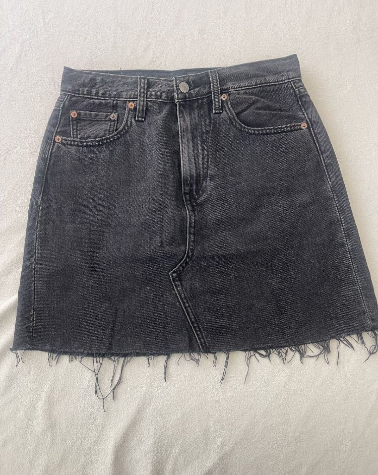 Levi’s Skirt Size 28 (Women’s)