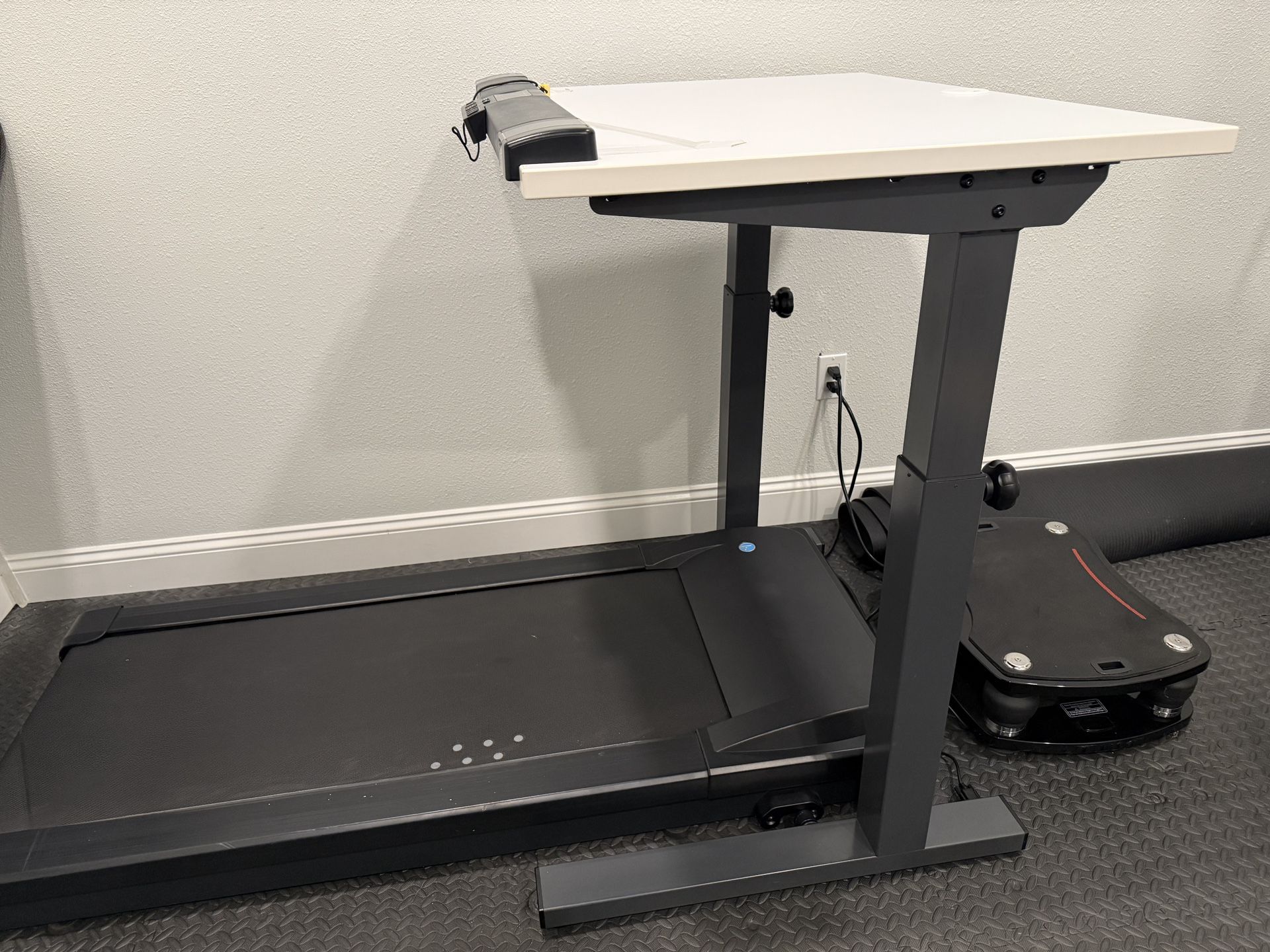 Treadmill With Standing Desk!