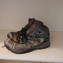 Men's Sz 10 Camo Green Columbia Boots
