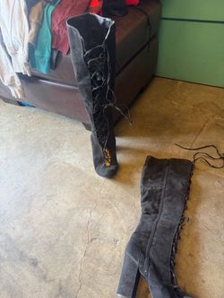 Black Suede Knee-High Lace-Up Heeled Boots