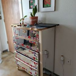 Dresser
