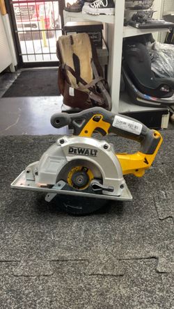 Dewalt circular saw dcs373