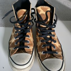 Giraffe Converse Men’s 9.5 