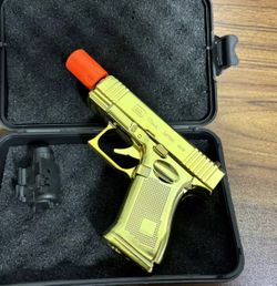 Gold Glock-shaped windproof torch lighter