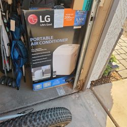 ***New Inside Box***  LG Portable AC Unit