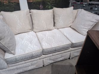 Mid century couch in excellent condition