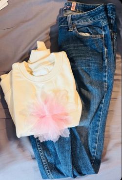 Kids Size Zara Tulle Flower Sweatshirt Size 8-9 & American Rag Jeans Size 1 S $5 for both together