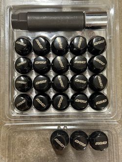 Rays Black Lug Nuts Set with Key