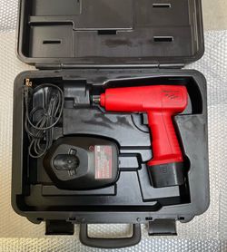Snap on tools 9.6 Volt cordless impact CT 30 3/8” drive