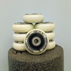 Ground Control Aggressive inline skate wheels 8 pack 60mm 90a with bearings. Rollerblade,  Rollerblading