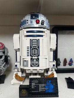 LEGO Star Wars R2-D2 Set with Display Plaque