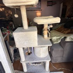 Cat Tree, Tall, Ivory - Used