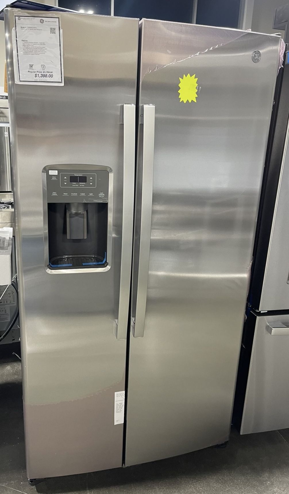Refrigerator Counter Depth NEW