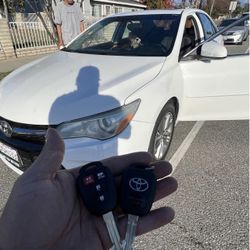 Car Keys/Fobs/Llaves De Autos