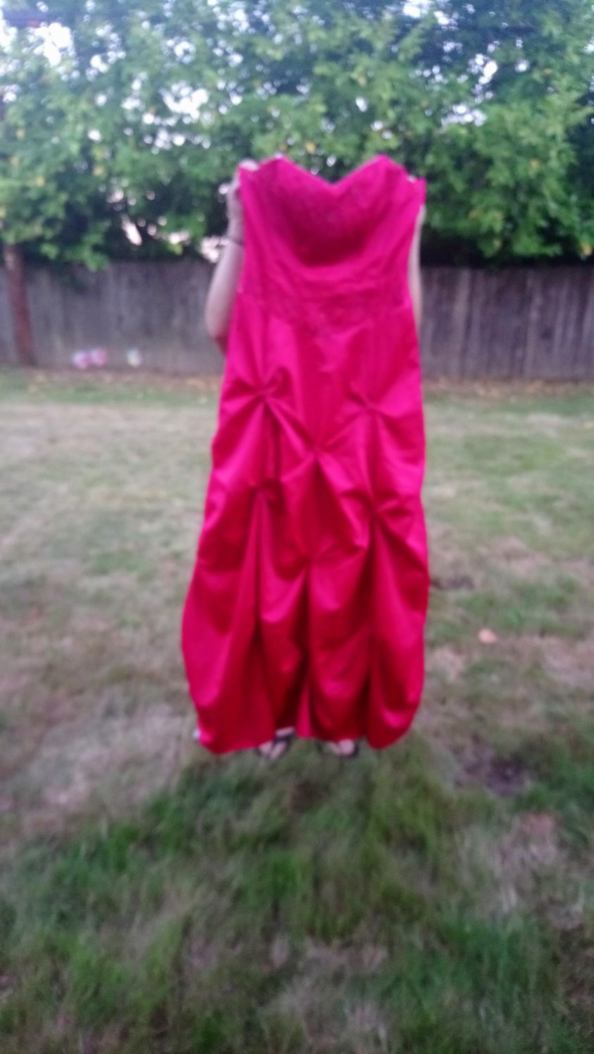 Medium Ball Gown