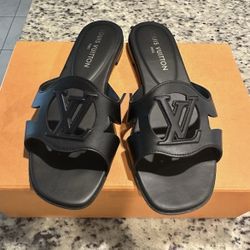 LV Isola Flat Mule 