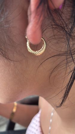Gold Twisted Rope Hoop Earring