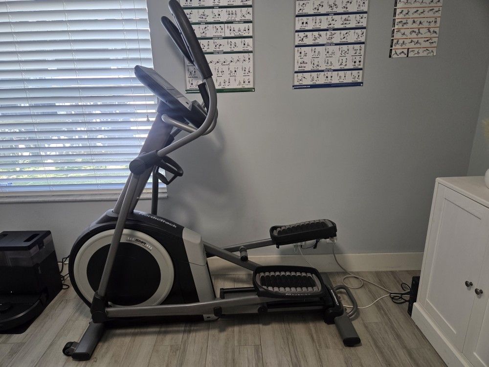 Black Nordictrack Commerical 9.9 Elliptical 